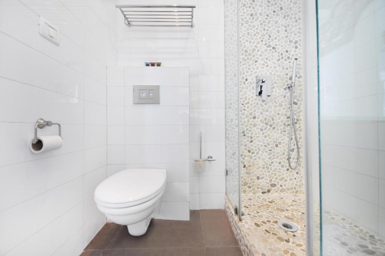 Spacious 2-Br In Shenkin Street By Holyguest Tel Aviv Bagian luar foto